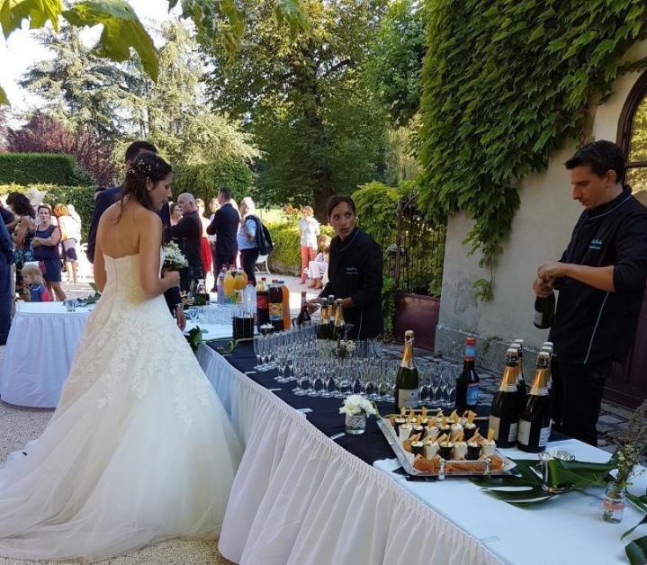 Nous vous garantissons un repas de mariage conforme à vos exigences.